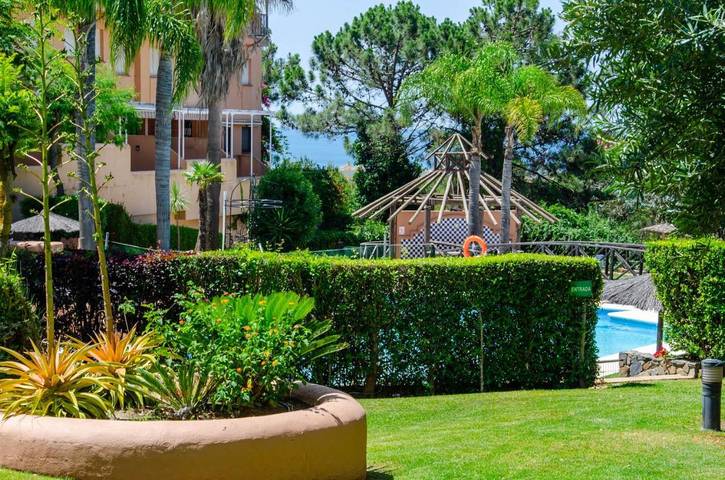 Apartamento de vacaciones para 6 personas, con piscina y jardín además de vistas y terraza - 1