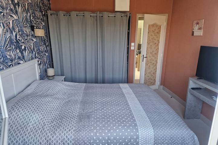 Comfortable gîte with spa and billiards near Beauval zoo in Saint-Aignan, Romorantin-Lanthenay und Umgebung