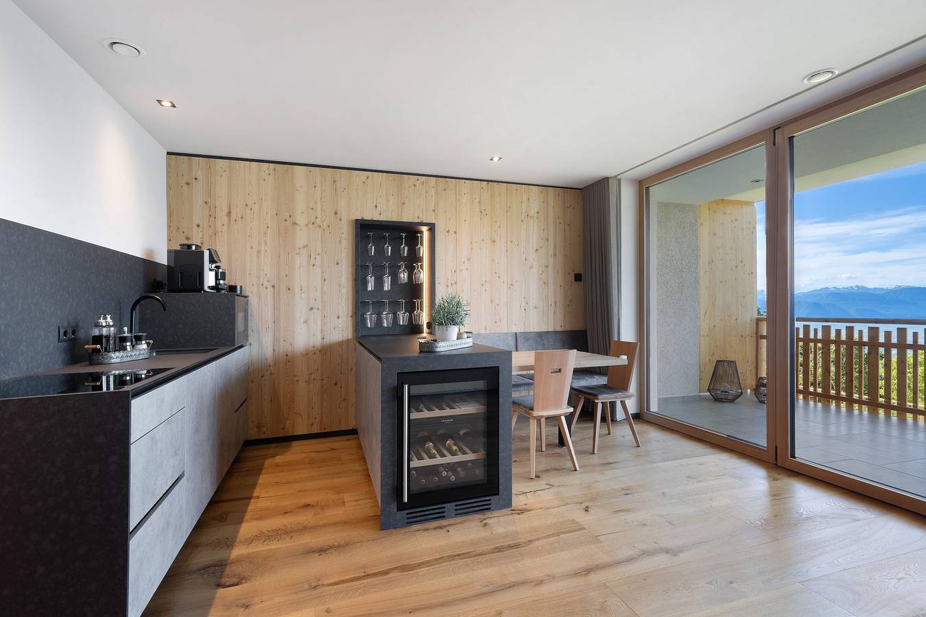 Appartamento intero, Appartamento 'Lodge Lavendel' con vista sulle montagne, terrazza privata e sauna privata in Meltina, Alpi Sarentine
