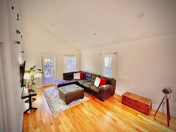 Apartment for 6 Guests in Roxbury, Boston, Picture 2