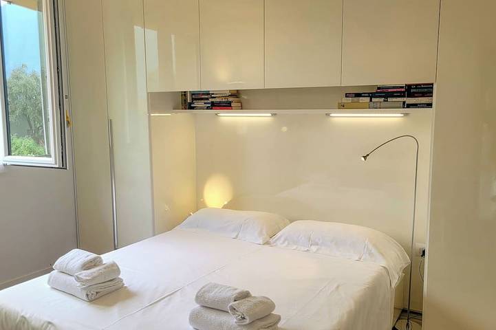 Gîte pour 6 personnes, avec balcon ainsi que jardin et piscine à Lenno - 2