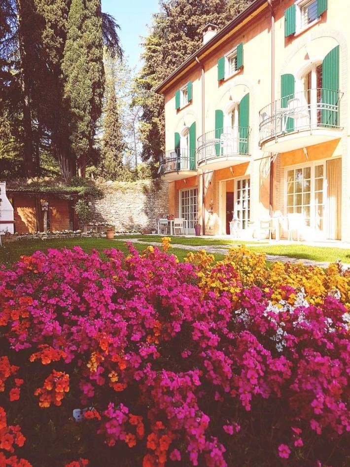 Agriturismo per 2 persone, con Balcone e Terrazza nonché Giardino e Piscina a Lazise
