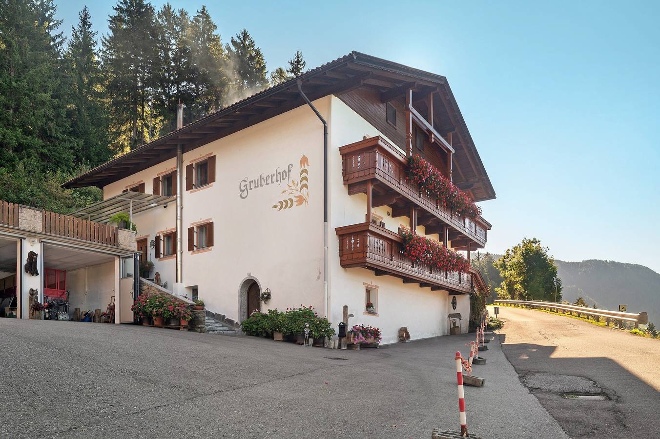 Ganze Wohnung, Apartment 'Gruberhof 2 mit Terrasse' mit Bergblick, privater Terrasse und Wlan in Rodeneck, Dolomiti Superski
