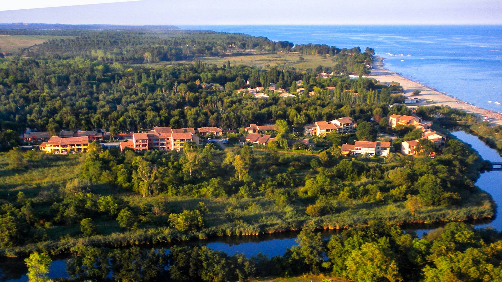 Ganze Wohnung, Marina Corsa Res 4-Zimmer-Wohnung 2 Badezimmer 150 m vom Meer Ghisonaccia in Marina d'Oru, Ghisonaccia