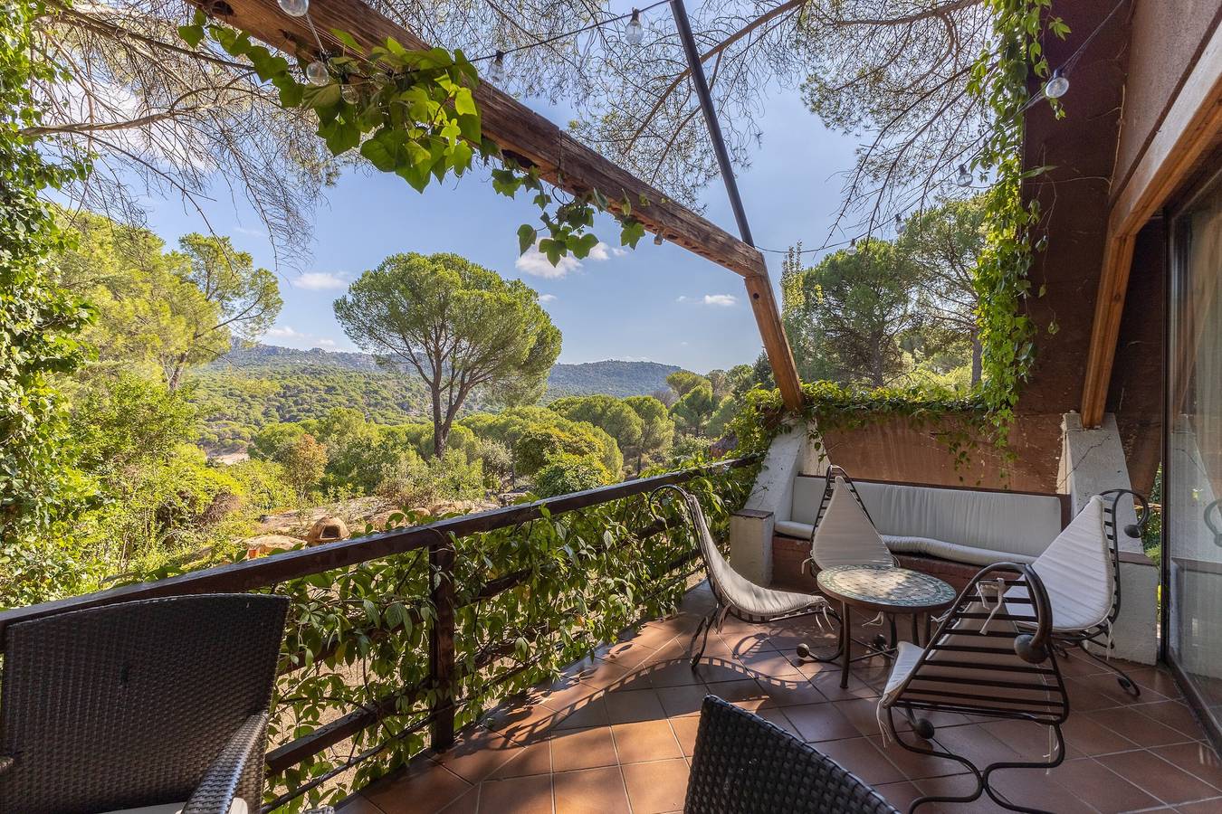 Chalet 'Casa De Cuento' con piscina privada, terraza privada y Wi-Fi in San Martín de Valdeiglesias, Provincia de Madrid