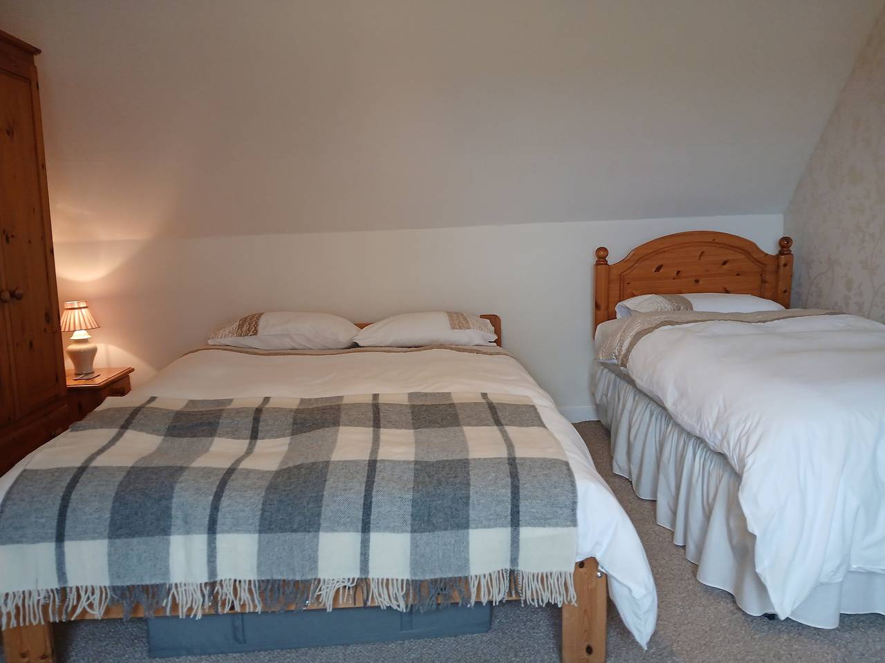 2-Bed Country Cottage, Sleeps 5 & Pet Friendly in Highlands