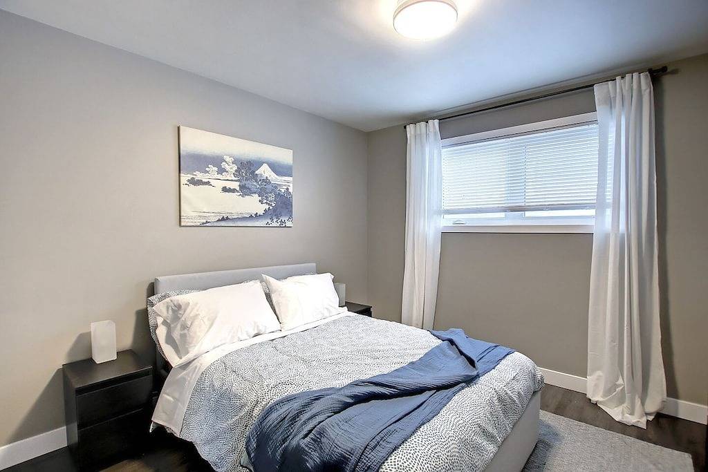 Historical Highlands Beautiful Modern Home in Edmonton, Alberta