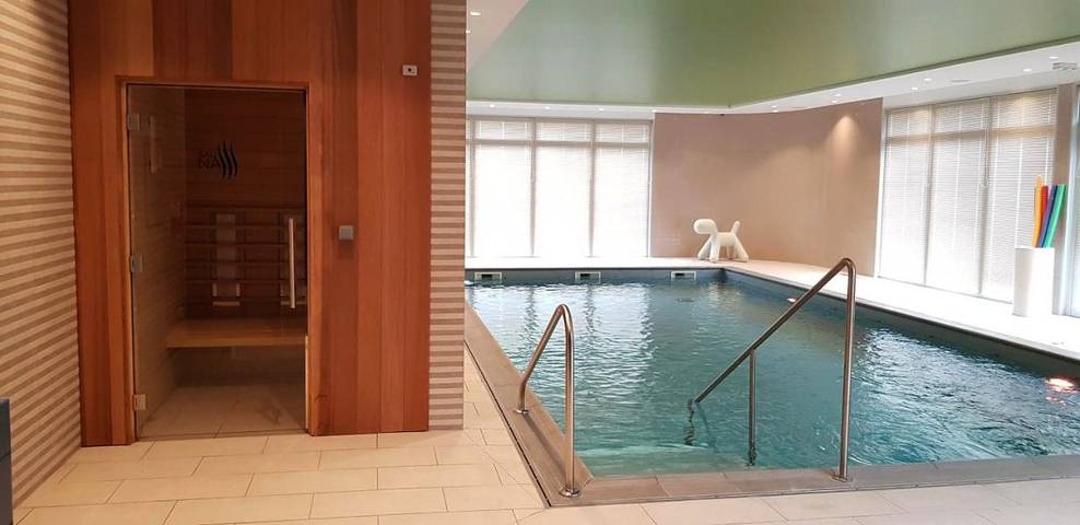 Apartmenthotel für 4 Personen, mit Balkon und Terrasse sowie Whirlpool und Garten