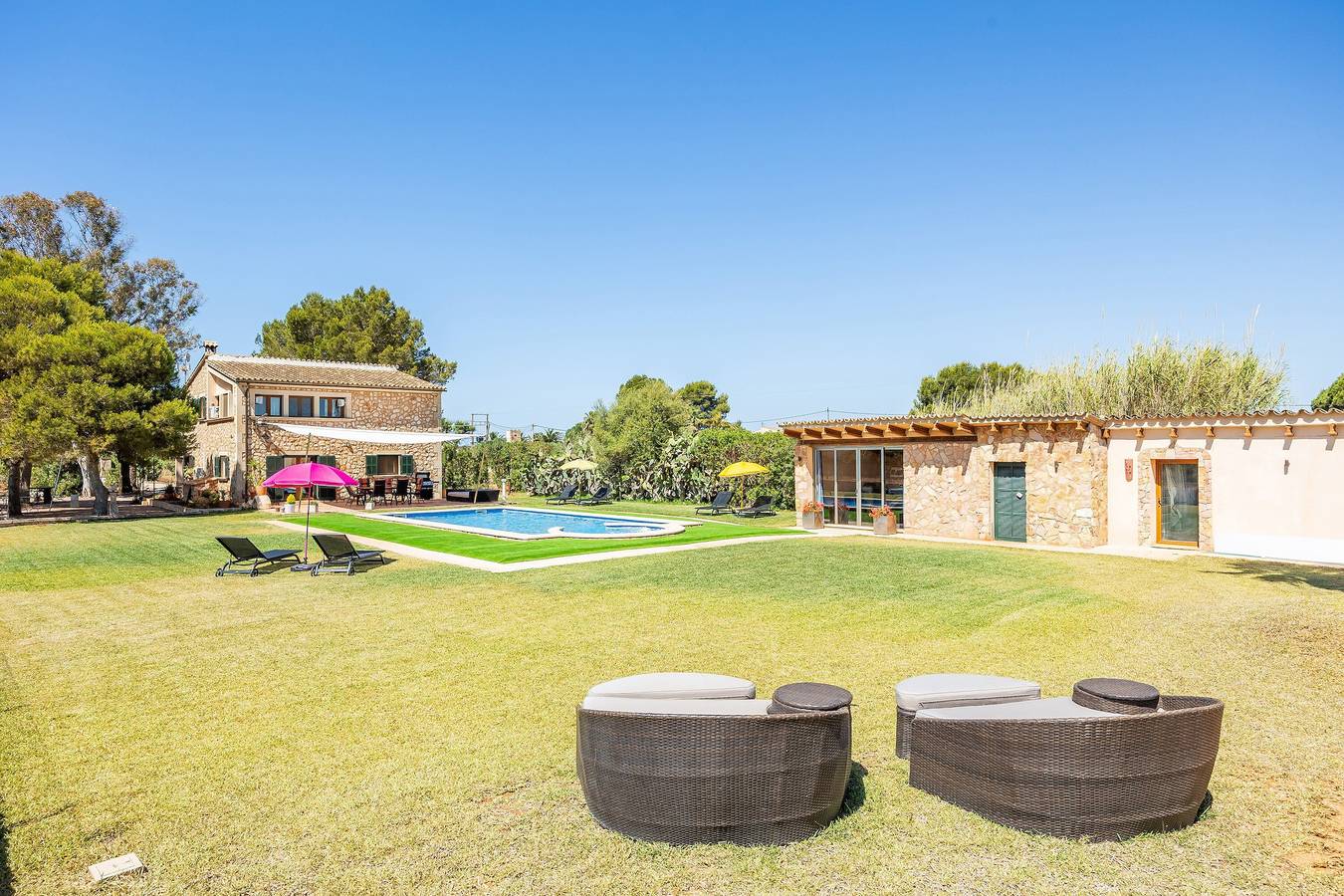 Landhaus 'Villa Angela' mit privatem Xxl-Pool, Wlan und Klimaanlage in Es Trenc, Campos