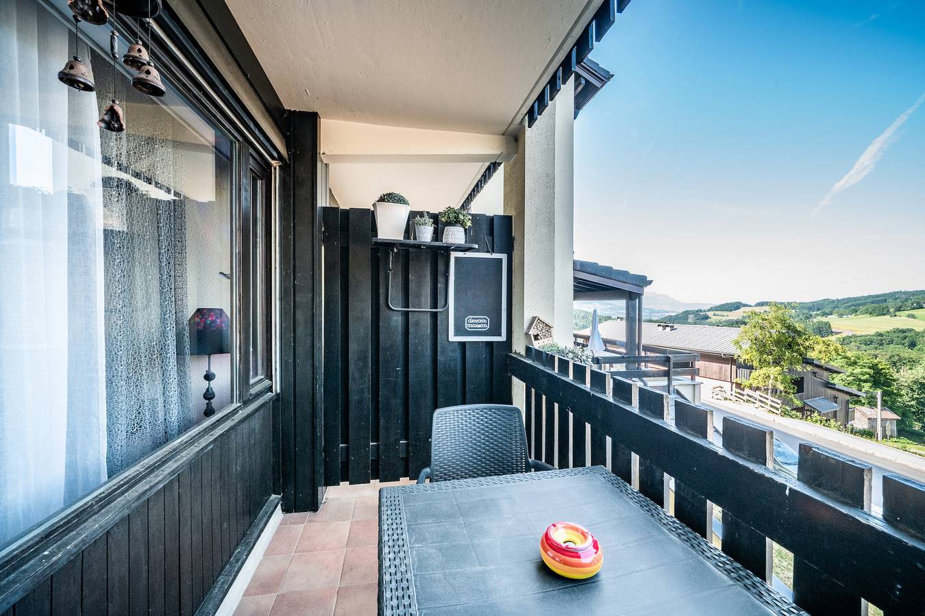 Studio entier, Studio 'De Charme' avec vue sur la montagne et balcon in Bogève, Région de Thonon-les-Bains