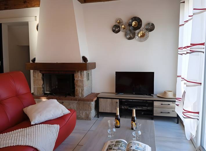 Gîte Le Campet : maison de vacances avec vue montagne, Wi-Fi et climatisation in Millau, Parc naturel régional des Grands Causses