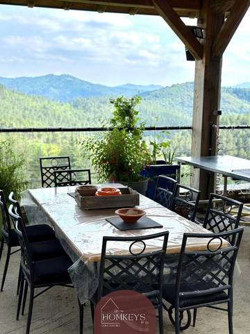 Gîte pour 4 personnes, avec jardin ainsi que piscine et sauna à Concoules