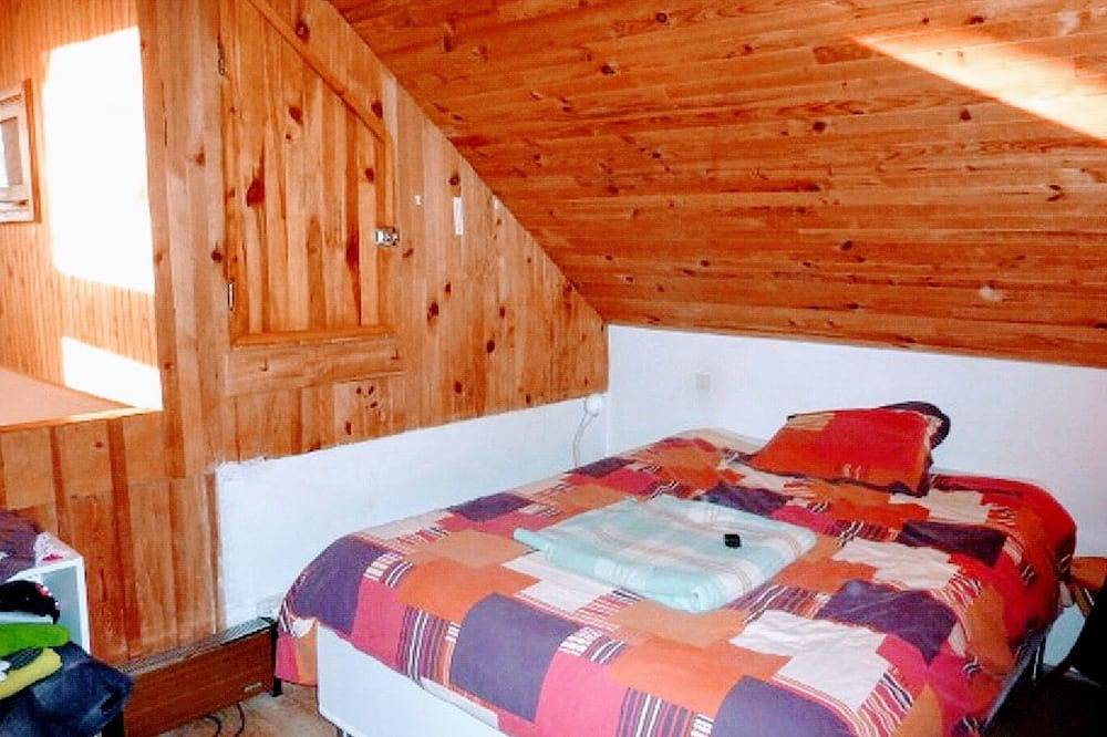 Casa muy grande Embrun (7 habitaciones, 12 personas): lago, esquí, paseos, sol in Embrun (Altos Alpes), Parque Nacional de los Ecrins
