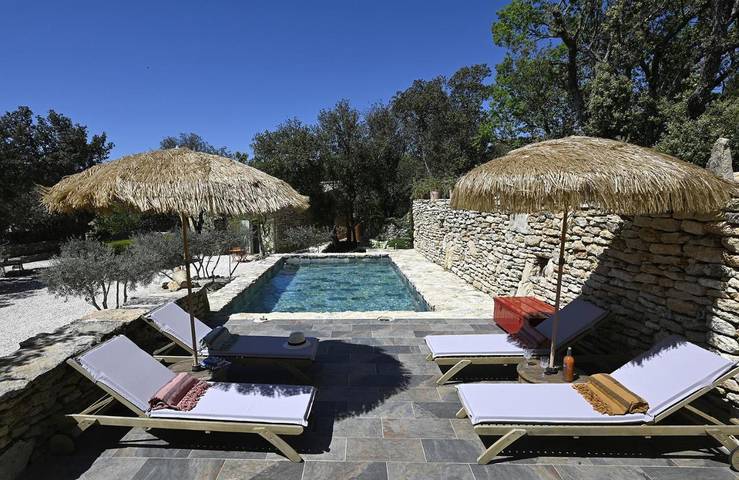 Villa pour 7 personnes, avec vue ainsi que piscine et jardin à Gordes
