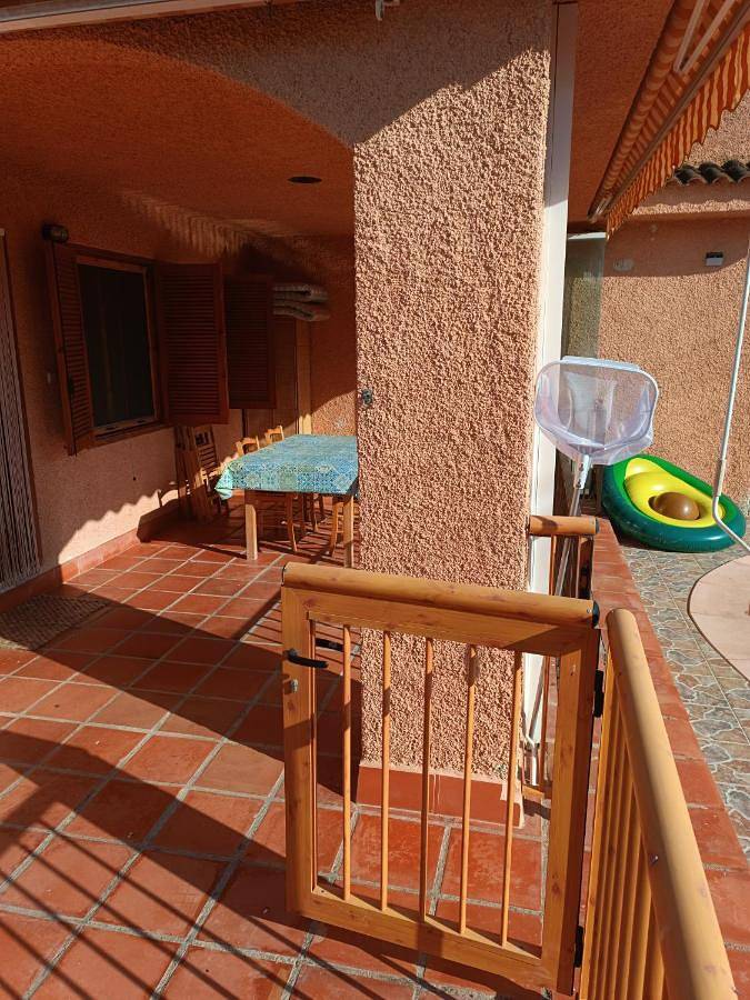 Gîte pour 2 personnes, avec vue ainsi que jardin et piscine à Calabardina - 3