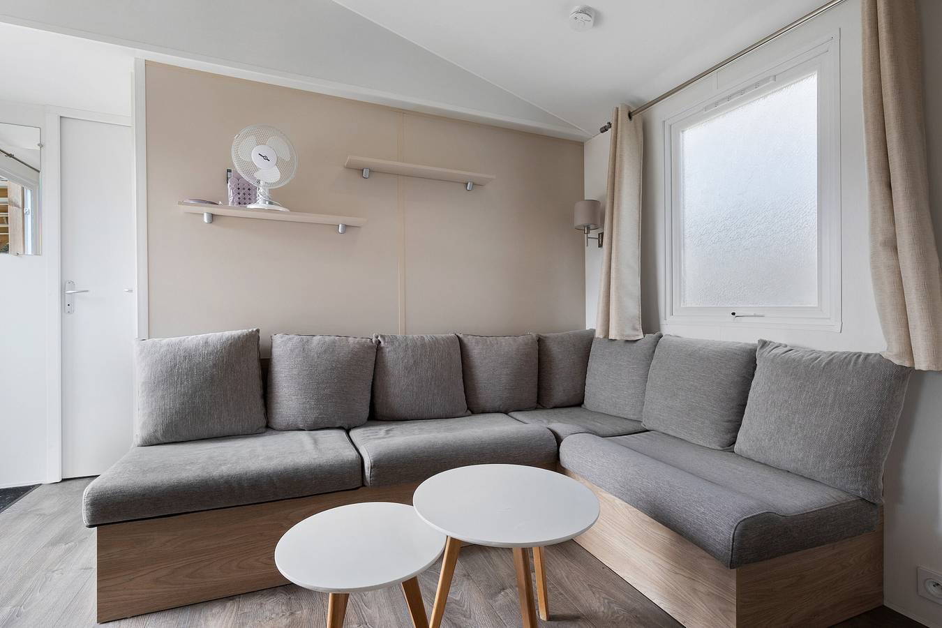 Mobil-home à Saint-Jean-de-Monts avec piscines chauffées, terrasse privée et jardin commun in Saint-Jean-de-Monts, Vendée