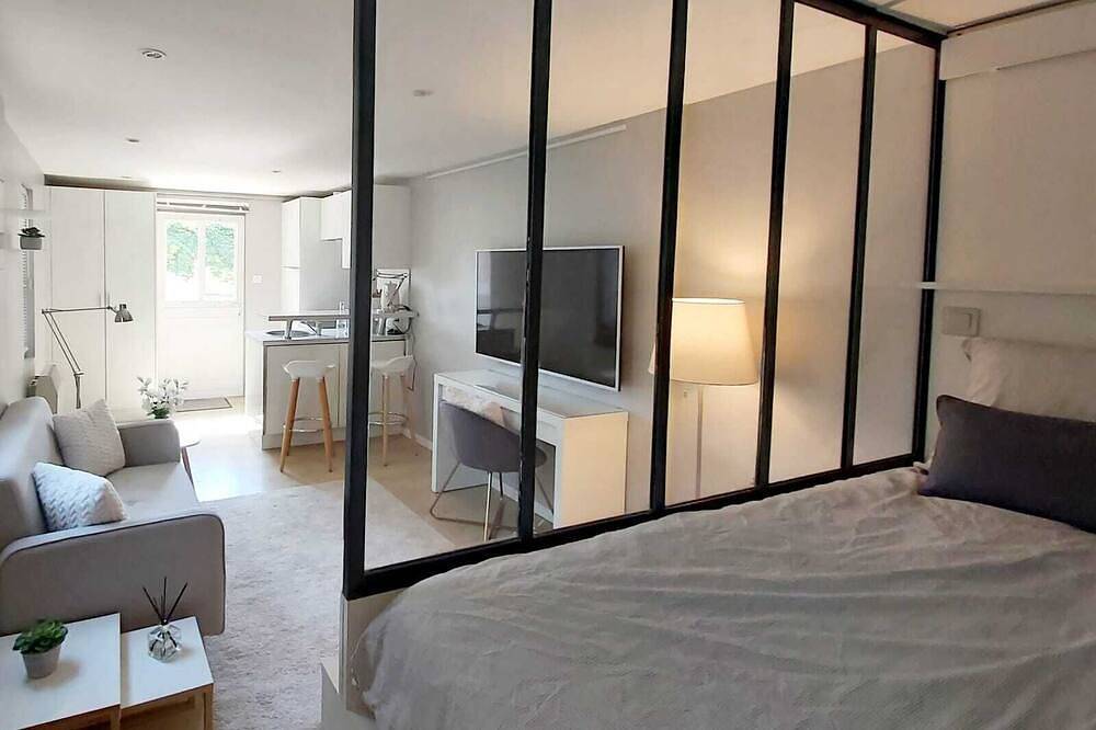 Geheel appartement, Very charming studio in Lyon on a \"Cosy & Romantic\" courtyard in Lyon, Rhône