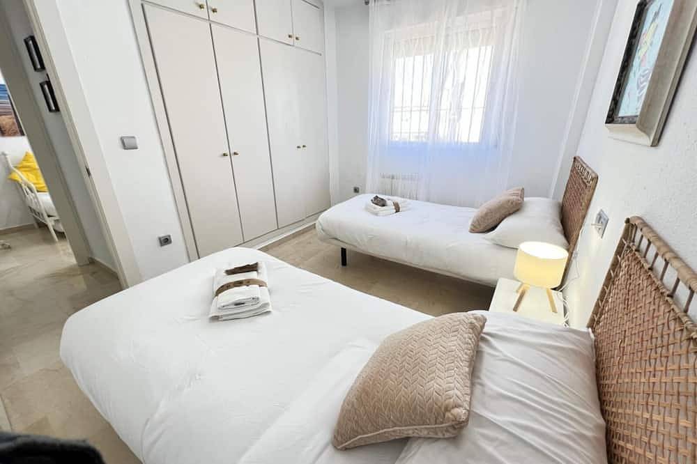 Entire apartment, Pushe Village Albolote Business & Culture in Albolote, Granada Province