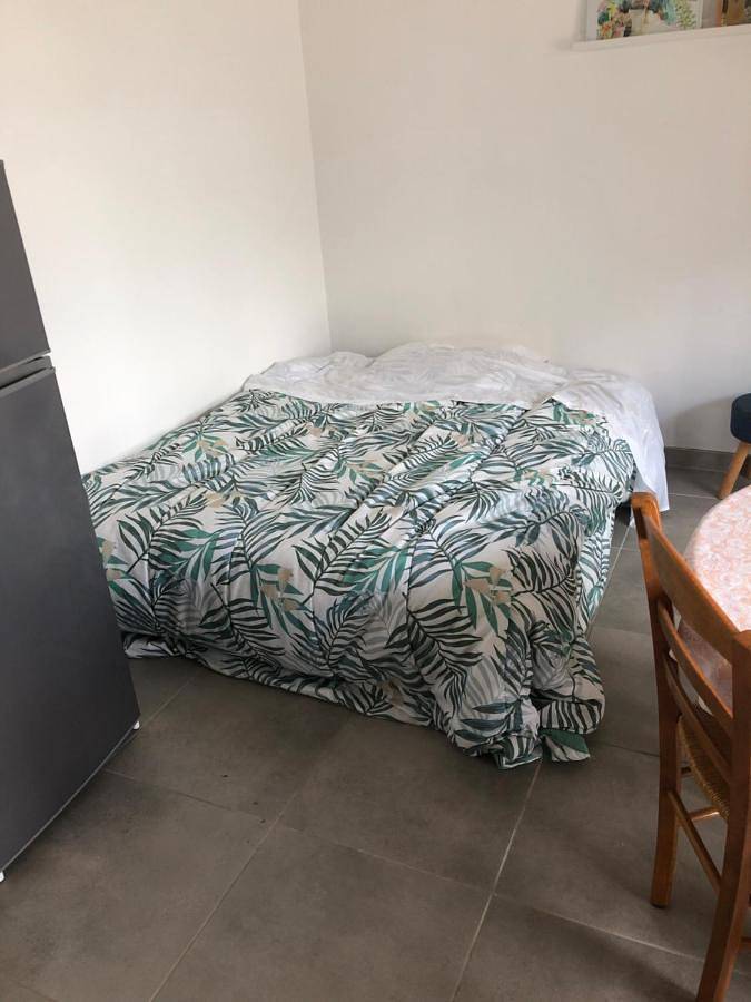 Gîte pour 2 personnes, avec terrasse ainsi que jardin et vue dans La Brousse - 4