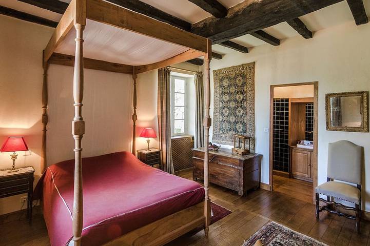 Location de vacances pour 21 personnes, avec piscine ainsi que jardin et terrasse, animaux acceptés à Sourzac - 3