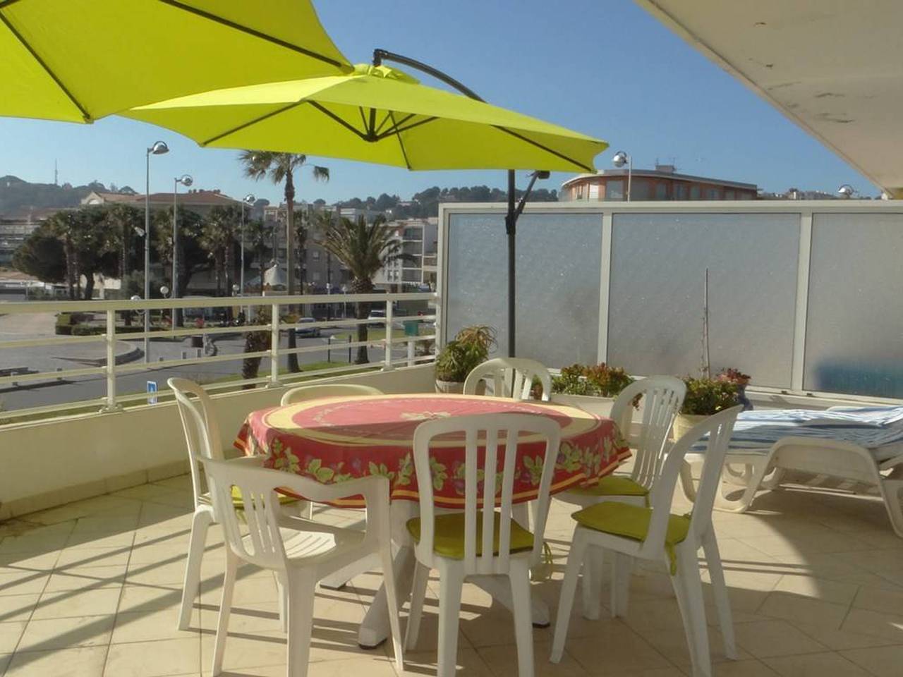 Appartement entier, Grand T3 avec terrasse et piscine à Cavalaire-sur-Mer in Cavalaire-sur-Mer, Parc national de Port-Cros