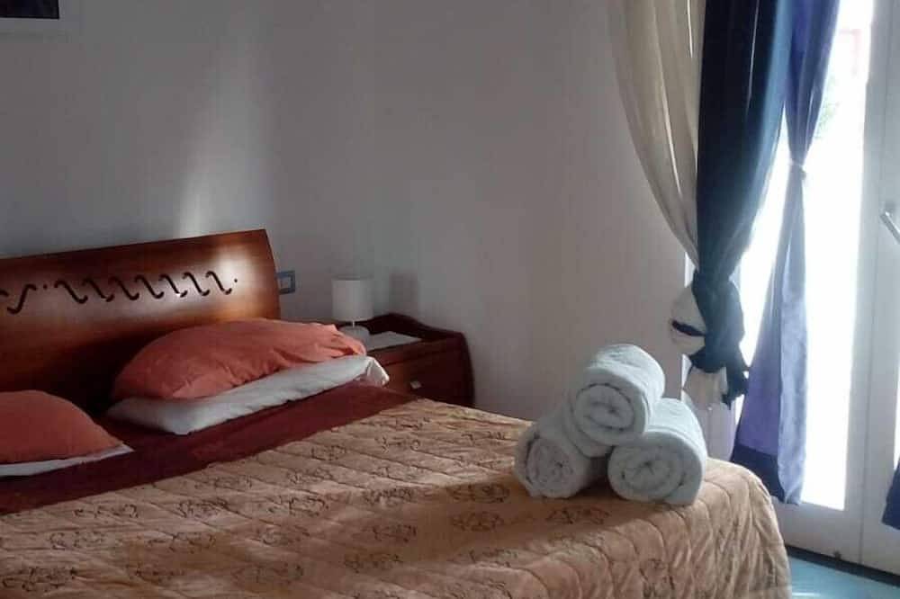 Appartamento intero, Margie's House Procida - Appartamento con Spa privata e piscina condominiale. in Procida, Napoli e dintorni