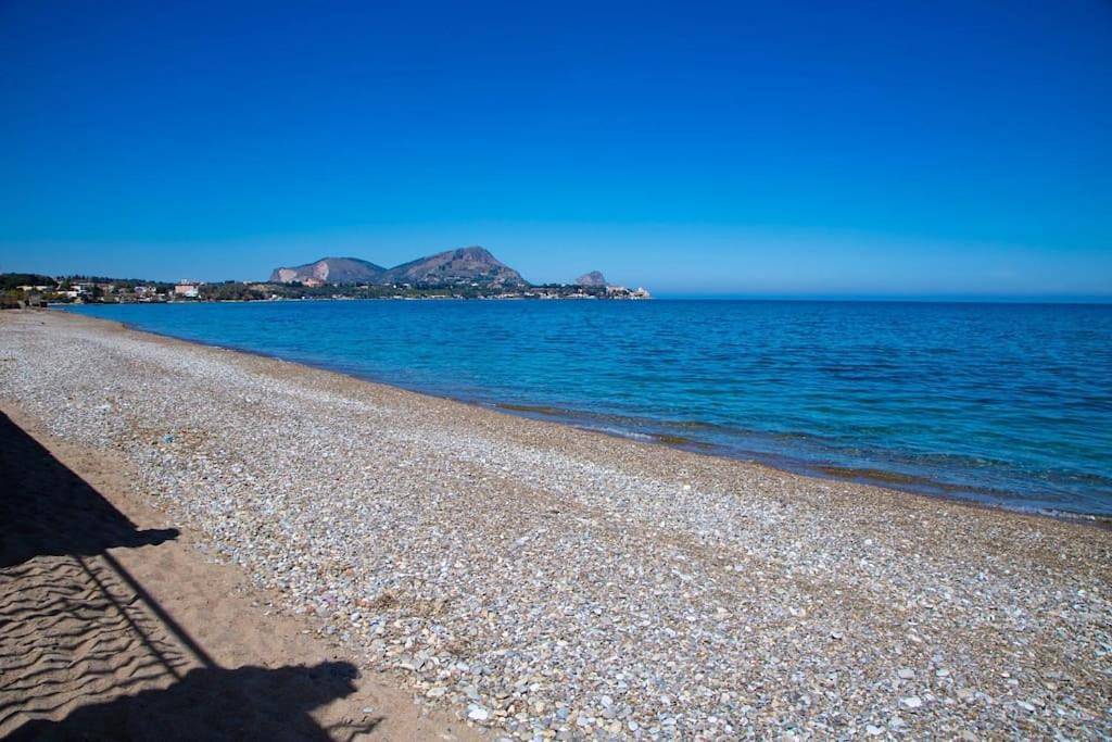 Appartamento intero, Two-Bedroom Apartment in Casteldaccia, Provincia di Palermo