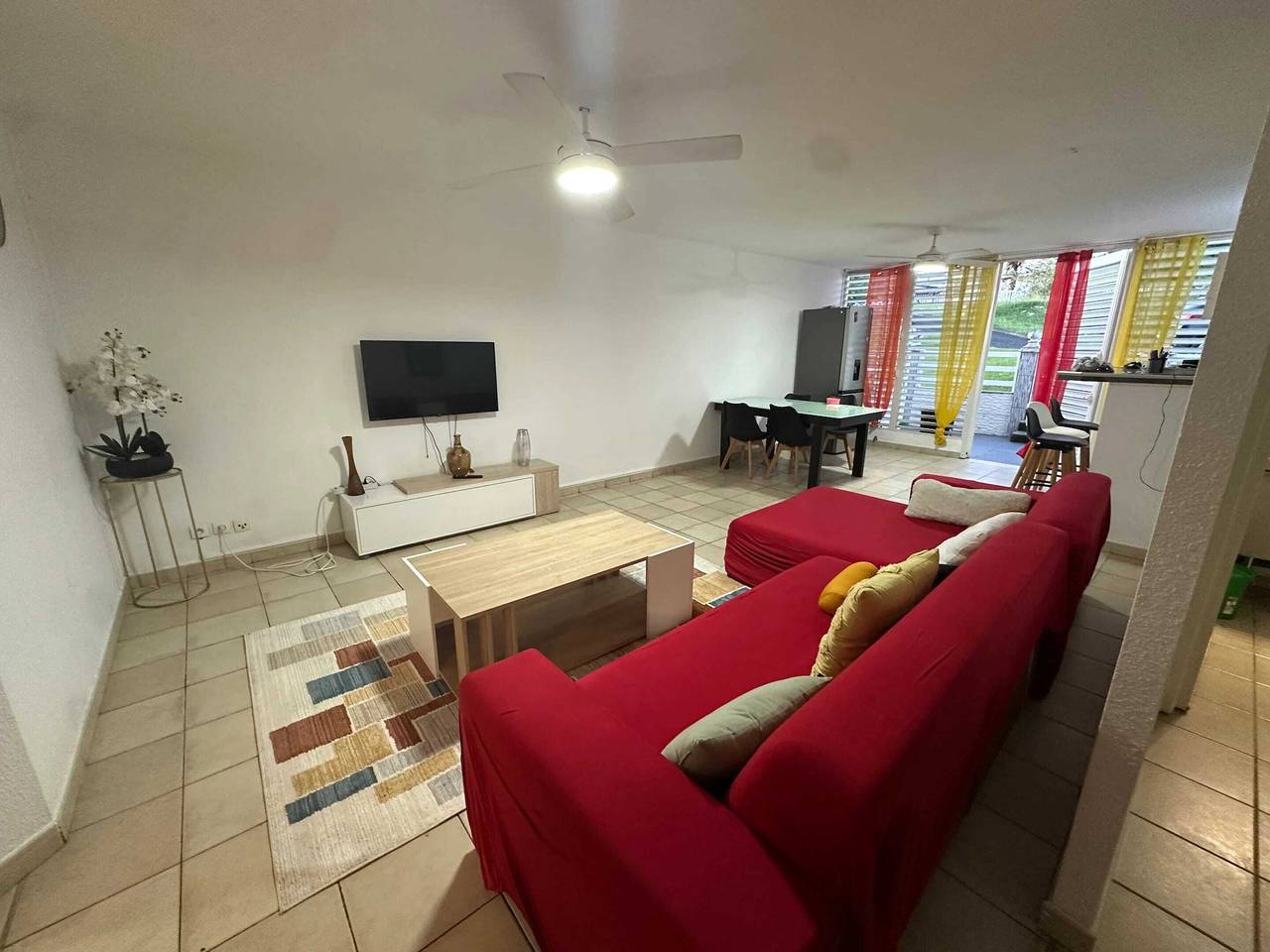 Apartamento entero, Apartamento cerca de Le Moule con terraza y aire acondicionado in Le Moule, Guadalupe