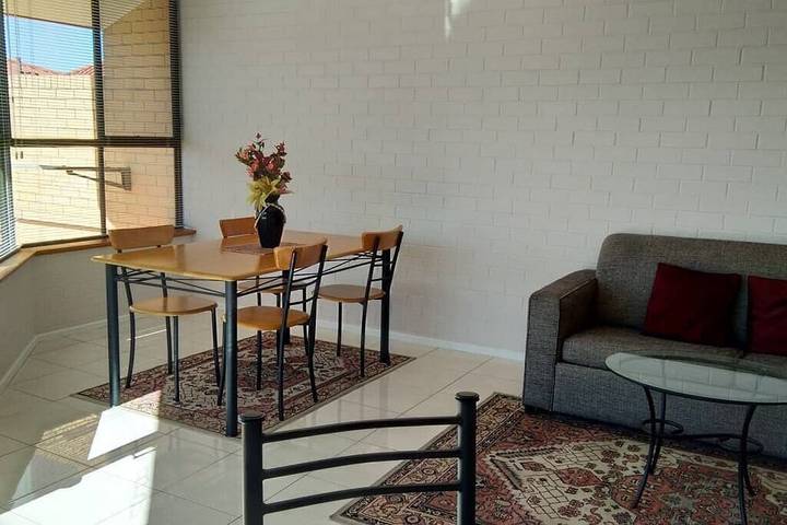 Holiday rental for 6 people, with balcony in Canberra
