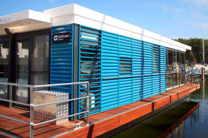 Hausboot für 4 Personen, mit Terrasse und Seeblick in Usedomer Norden