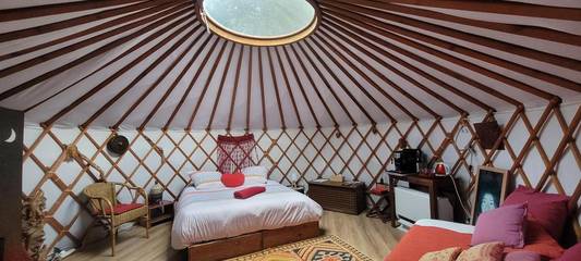 Chambre d’hôte pour 4 personnes, avec jardin ainsi que jacuzzi et piscine à Saint-Maximin-la-Sainte-Baume