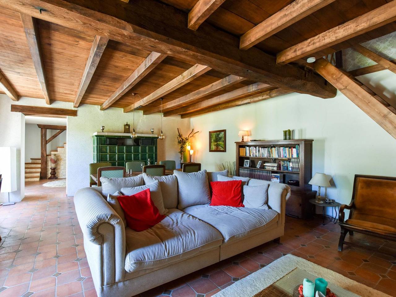 Beautiful holiday home in Frontenay sur Dive with terrace in Saint-Jean-de-Sauves, Vienne