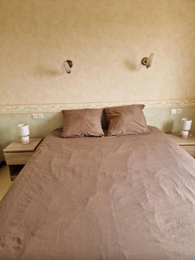 Chambre d’hôte pour 2 personnes, avec vue et terrasse à Saint-Martial-de-Valette