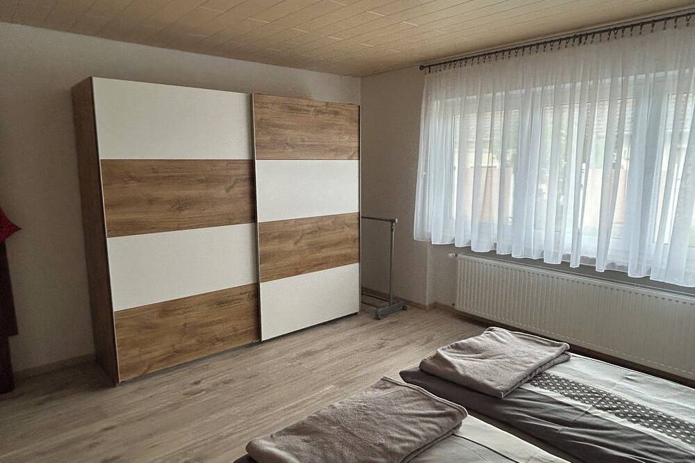 Ganze Wohnung, Gemütliche und ruhige Ferienwohnung (ca. 88 qm) in Pellingen bei Trier in Pellingen, Landkreis Trier-Saarburg