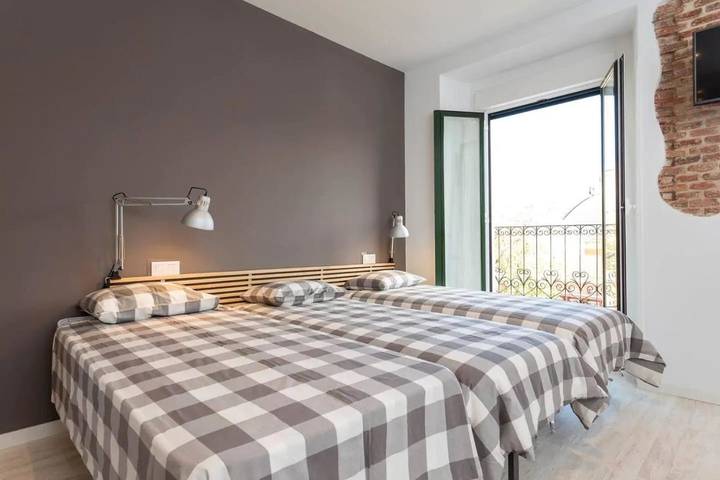 Apartamento para 4 personas, con Balcón además de Terraza y Vistas en Atocha