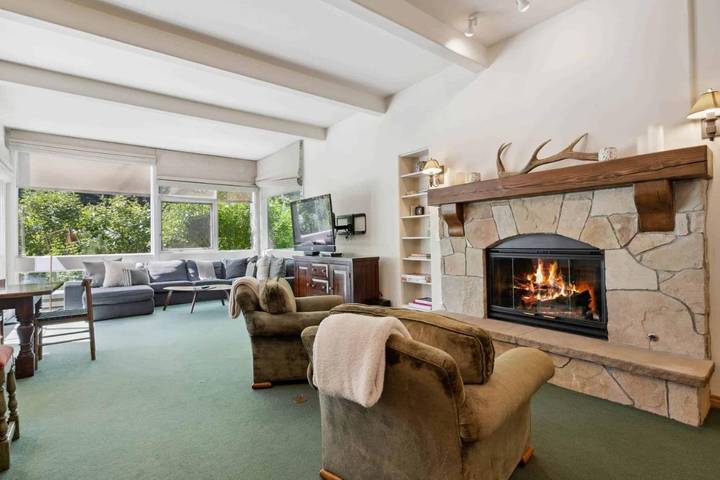 Holiday apartment for 7 people, with terrace and pool as well as hot tub - 1