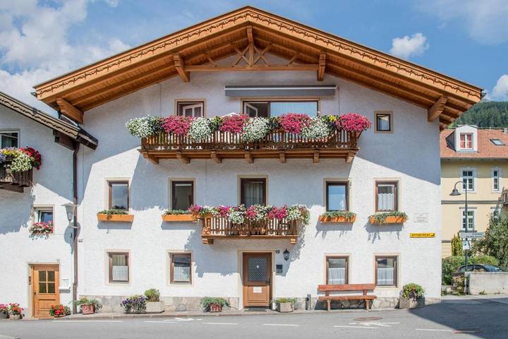Ferienhaus für 2 Personen, mit Whirlpool und Pool sowie Sauna in Brenner