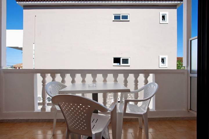 Gîte pour 5 personnes, avec balcon ainsi que jardin et bassin pour enfant dans Laganas - 3