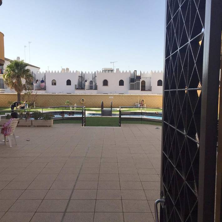 Apartamento para 4 personas, con Balcón y Terraza además de Jardín y Piscina en Sanlúcar de Barrameda