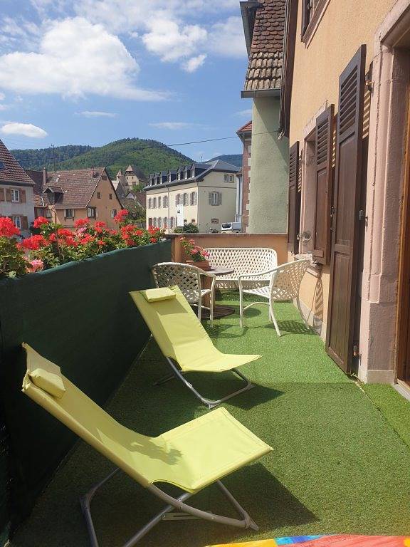 Gîte pour 3 personnes, avec balcon à Walbach