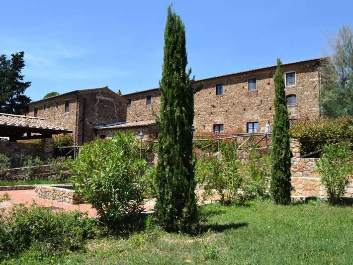 Ferienwohnung fĂŒr 4 Personen, mit Pool und Balkon