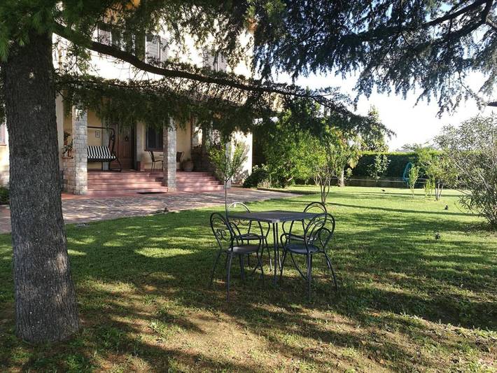 Agriturismo per 5 persone, con Balcone e Terrazza nonché Giardino e Panorama a Torrita di Siena