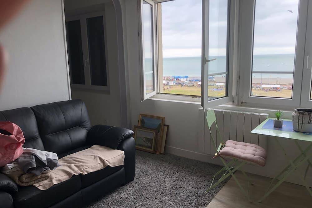 Ganze Wohnung, Apartment 24m2 sea view in Plage Dieppe, Dieppe