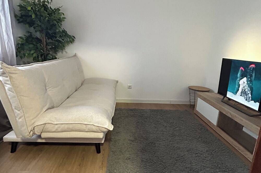 Vacation Home - T1 w/ garden - 8 mins from the beach! in Vila do Conde, Distrito de Porto