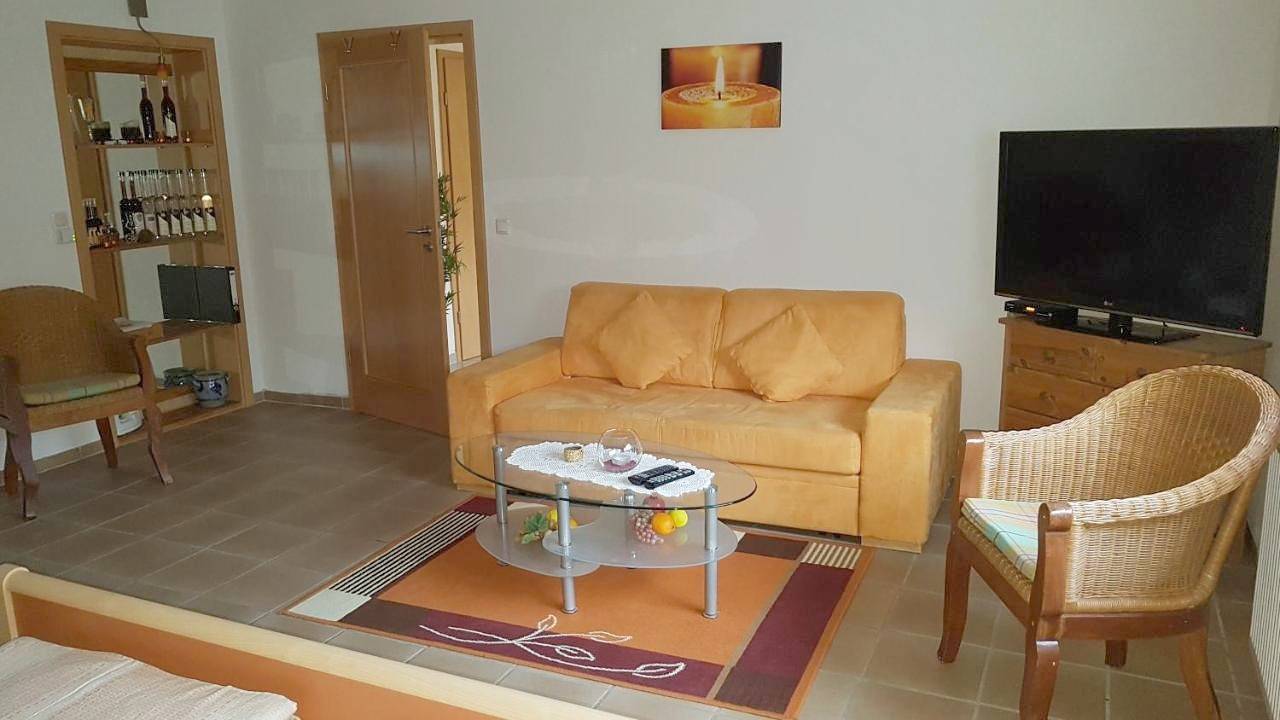 Ganze Wohnung, Ferienwohnung Tetzlaff in Burgen (bei Bernkastel-Kues), Bernkastel-Kues & Umgebung