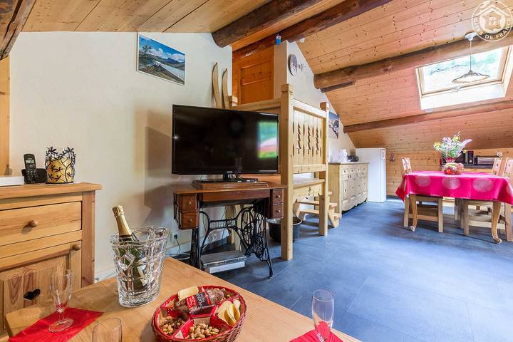 Gîte pour 2 personnes, avec jardin et piscine en Savoie - 3