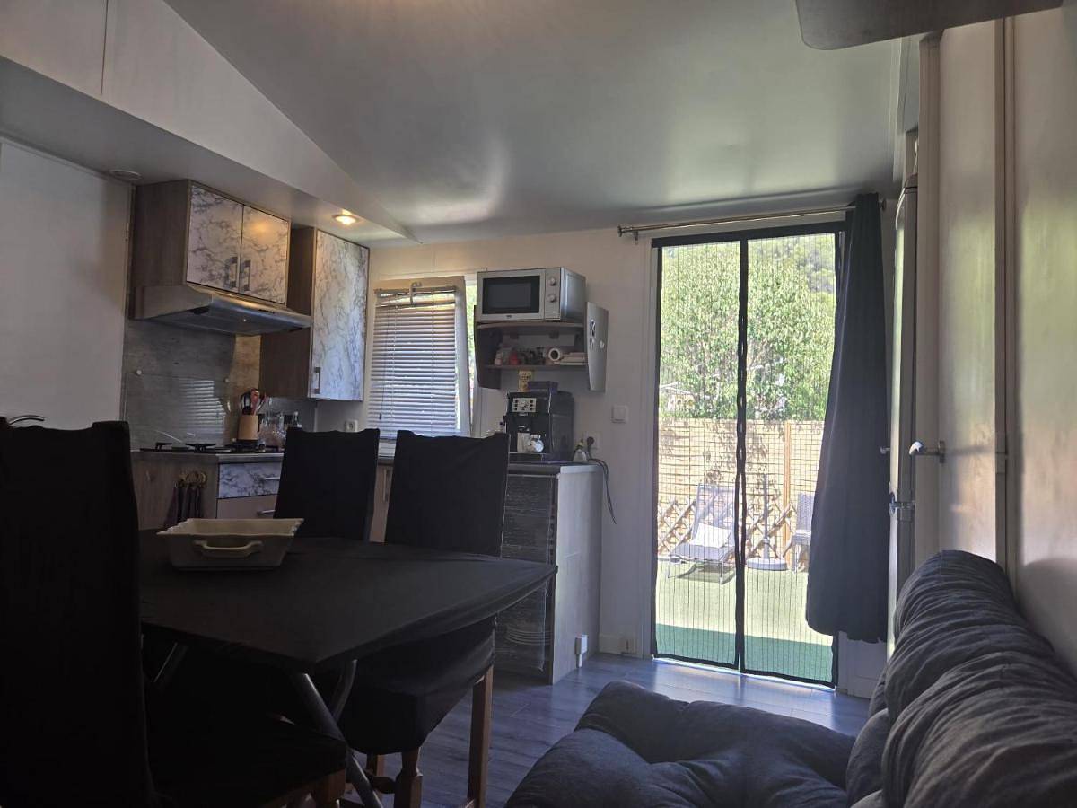 Three-Bedroom Chalet in Gémenos, Côte méditerranéenne (France)
