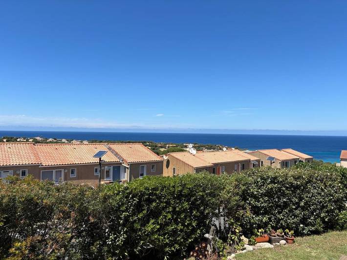 Gîte pour 4 personnes, avec jardin ainsi que balcon et vue dans Gare du Club Med Cocody - 3