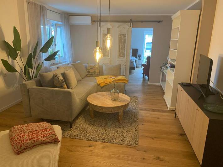 Ferienwohnung für 2 Personen, mit Balkon und Terrasse sowie Garten und Ausblick in Speyer