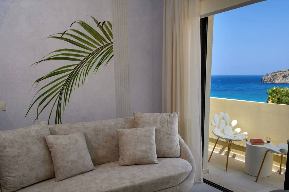 Kalos Luxury Homes, Beach Loft Iii Sea View Private Jacuzzi in Ίστρον, Lasithi